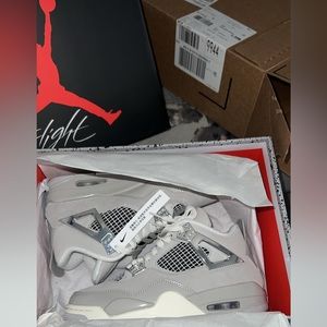 Jordan 4